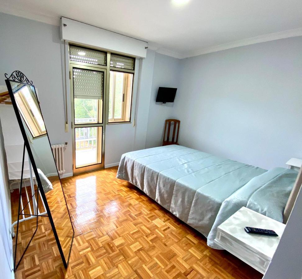 Garden Lodge Hostal Evencio Ribadavia Esterno foto